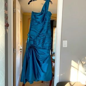 Monique Luhllier Dress